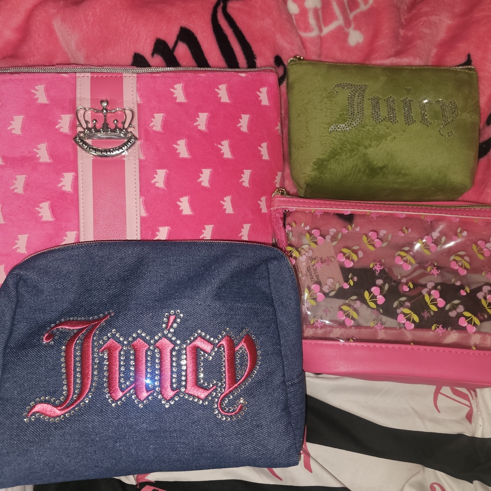 Juicy Couture Cosmetics Bags BUNDLE OF 4